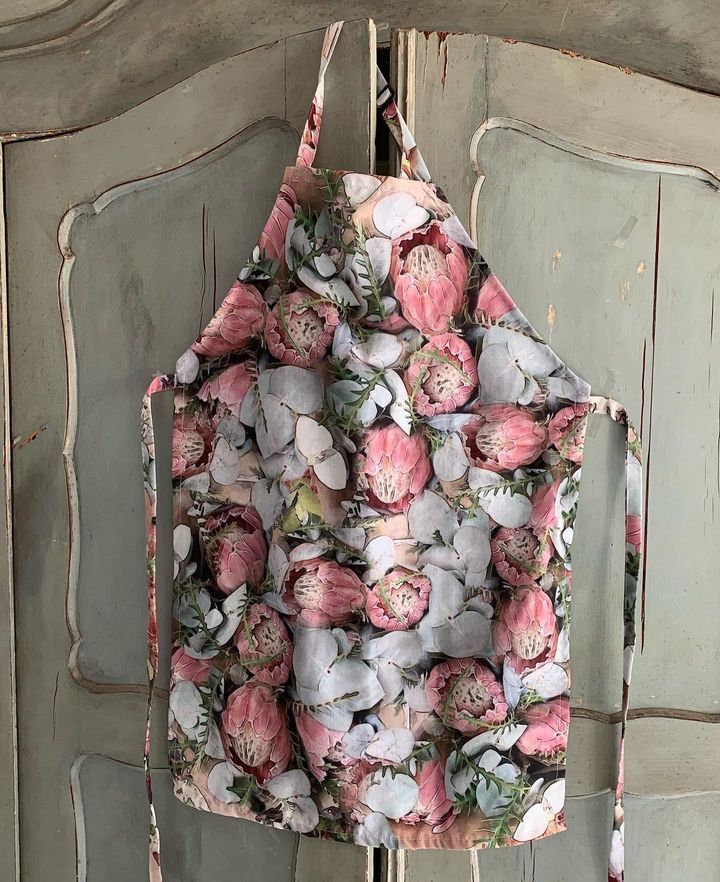 Apron in Soft Pink Protea