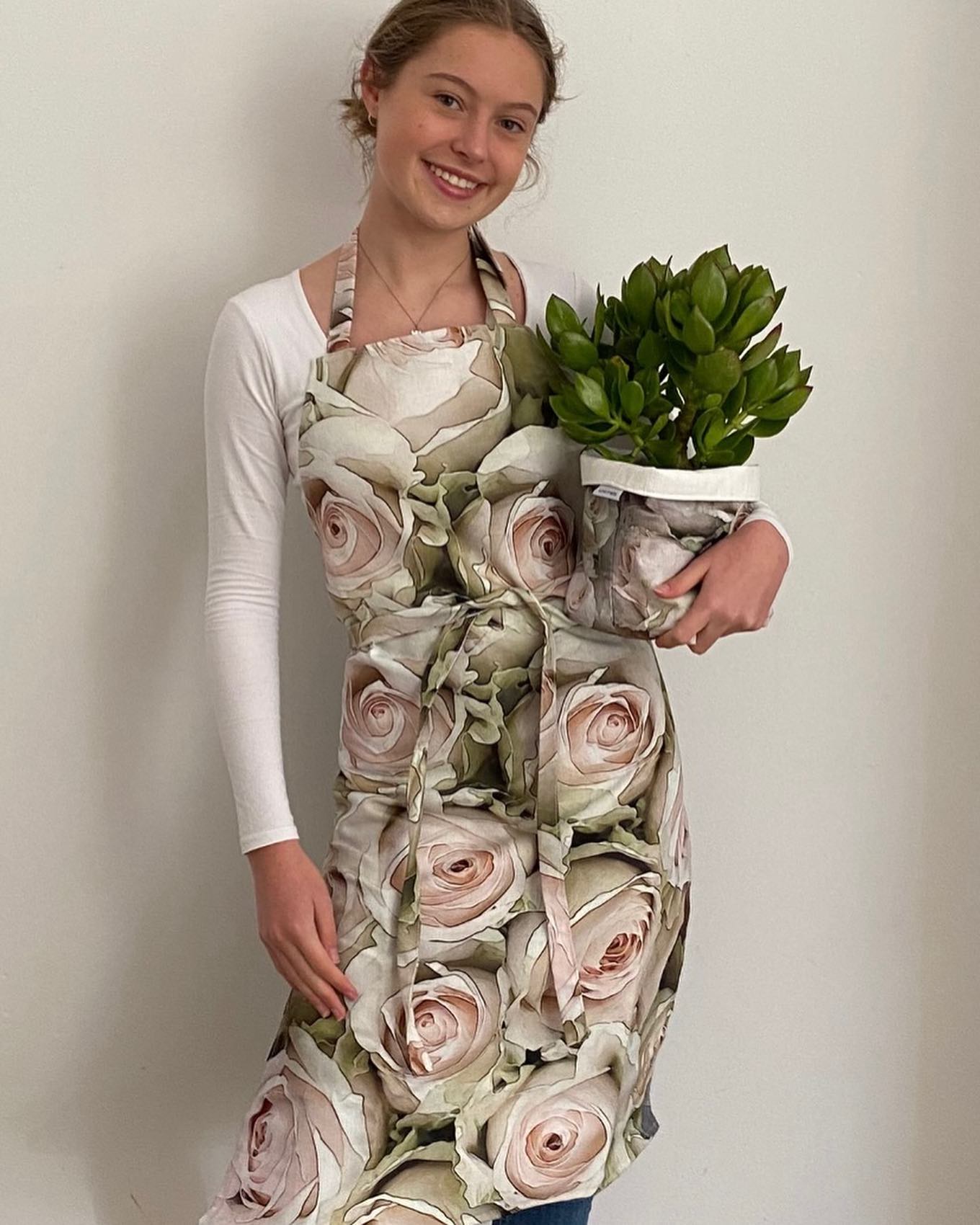 Apron in Vintage Rose