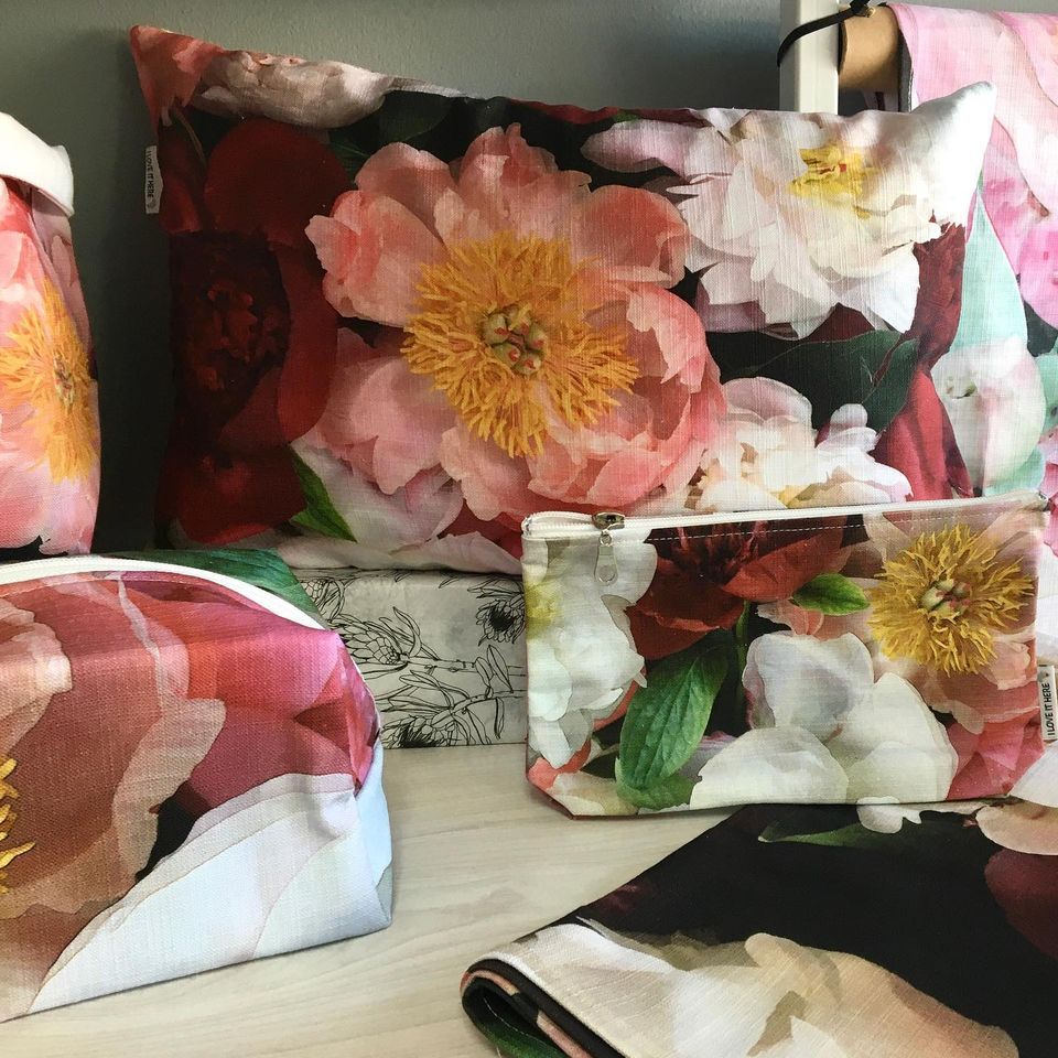 Waterproof Cosmetic Travel Pouch in Red Peony