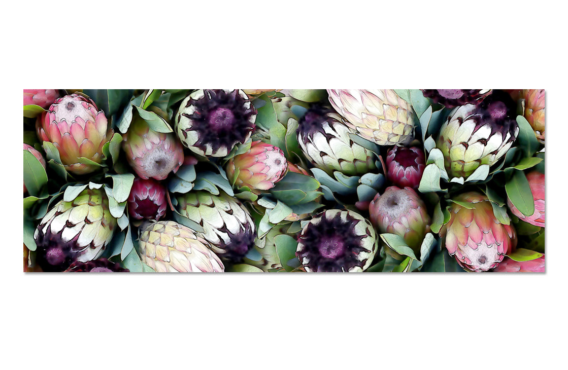 Table Runner in Busy Protea