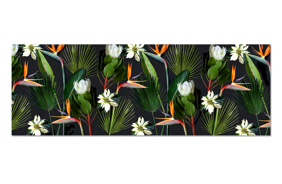 Table Runner in Strelitzia